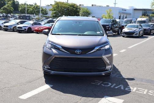 2022 Toyota Sienna XLE