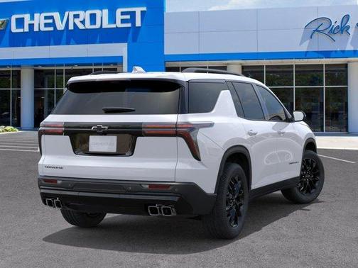 Summit White 2026 Chevrolet Traverse LT