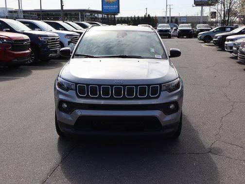 Billet Silver Metallic Clearcoat 2022 Jeep Compass Latitude