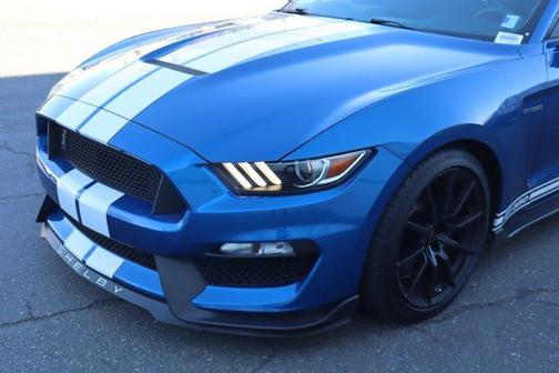 2017 Ford Shelby GT350 Base
