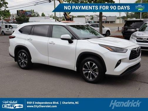 Wind Chill Pearl 2024 Toyota Highlander XLE