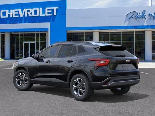 Mosaic Black Metallic 2026 Chevrolet Trax LT