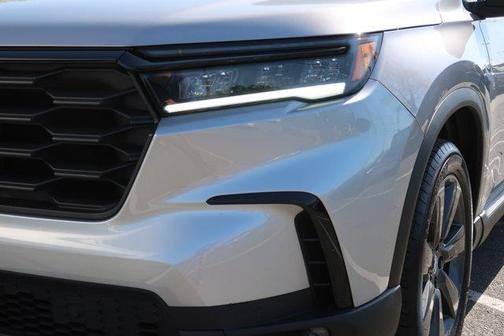 Lunar Silver Metallic 2025 Honda Pilot Sport