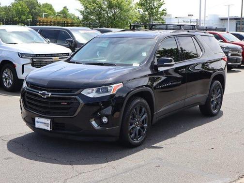 Mosaic Black Metallic 2019 Chevrolet Traverse RS