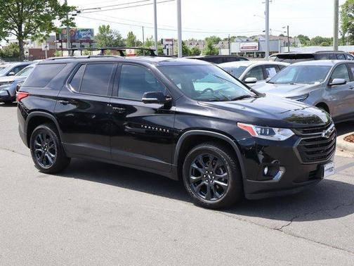 Mosaic Black Metallic 2019 Chevrolet Traverse RS
