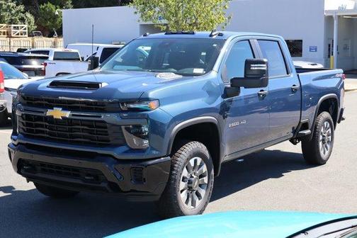 2026 Chevrolet Silverado 2500 Custom