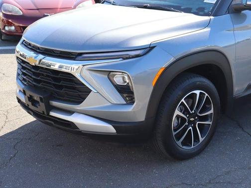 Sterling Gray Metallic 2025 Chevrolet Trailblazer LT