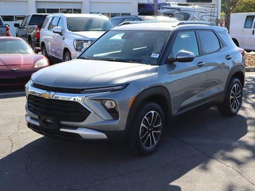 Sterling Gray Metallic 2025 Chevrolet Trailblazer LT