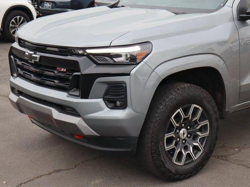 Sterling Gray Metallic 2024 Chevrolet Colorado Z71