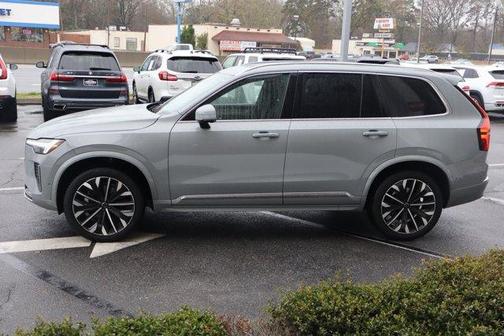 2025 Volvo XC90 B6 Plus 7-Seater