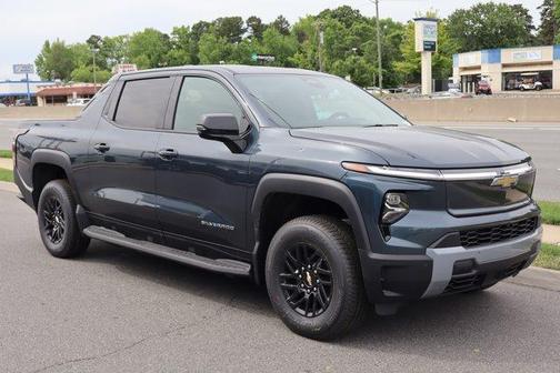 2025 Chevrolet Silverado EV LT