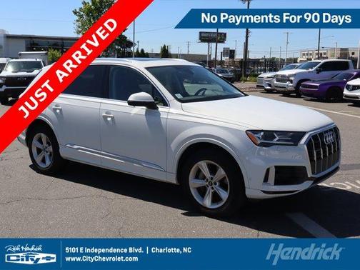 Glacier White Metallic 2022 Audi Q7 55 Premium
