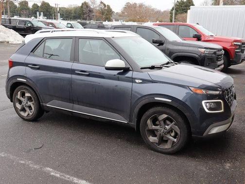 2022 Hyundai VENUE Limited