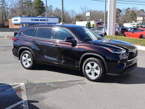 2021 Toyota Highlander LE