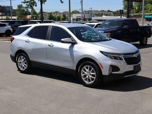 Silver Ice Metallic 2022 Chevrolet Equinox 1LT