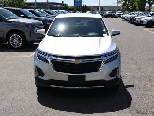 Silver Ice Metallic 2022 Chevrolet Equinox 1LT