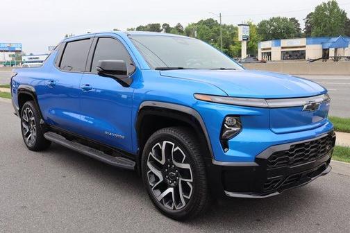 2025 Chevrolet Silverado EV RST