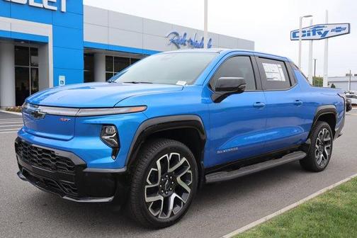 2025 Chevrolet Silverado EV RST