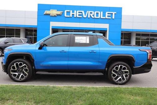 2025 Chevrolet Silverado EV RST