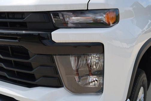 Summit White 2026 Chevrolet Silverado 2500 WT