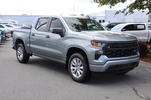 2025 Chevrolet Silverado 1500 Custom