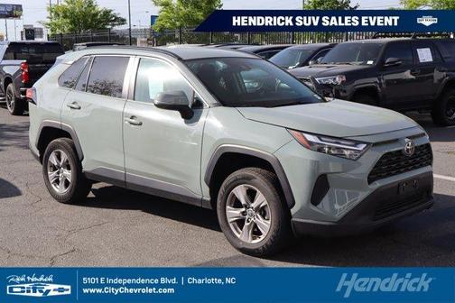 2022 Toyota RAV4 XLE