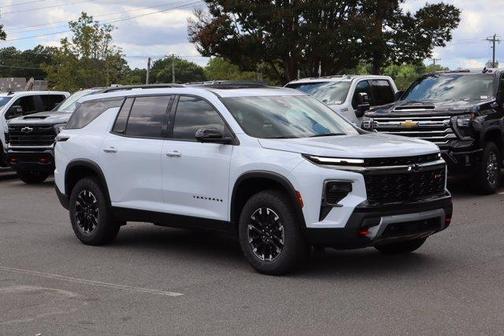 Polar White 2026 Chevrolet Traverse Z71