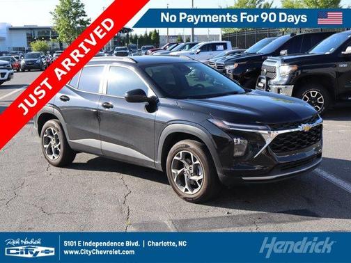 Mosaic Black Metallic 2025 Chevrolet Trax LT