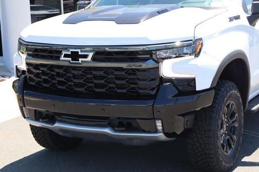Summit White 2026 Chevrolet Silverado 1500 ZR2