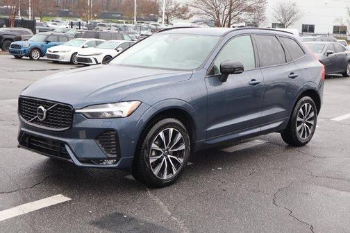 2025 Volvo XC60 B5 Plus