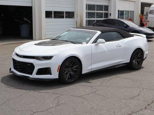 Summit White 2022 Chevrolet Camaro ZL1