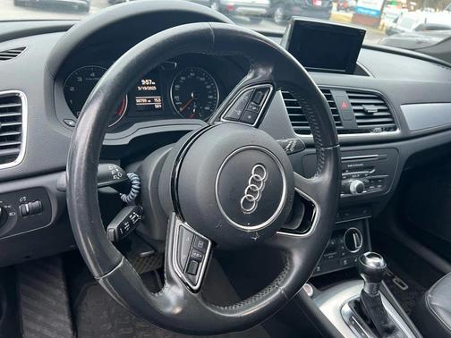 2018 Audi Q3 Premium Sport Utility 4D