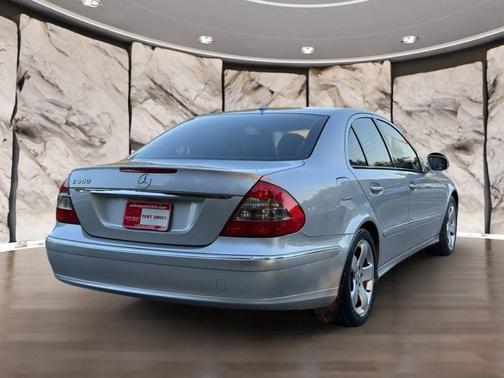 2007 Mercedes-Benz E-Class E 550 Sedan 4D