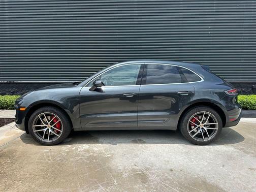 Volcano Grey Metallic 2023 Porsche Macan S