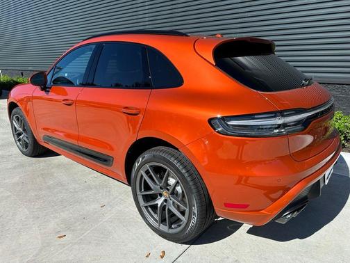 2025 Porsche Macan T