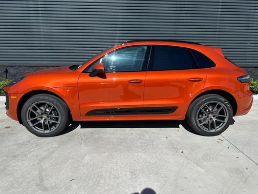 2025 Porsche Macan T
