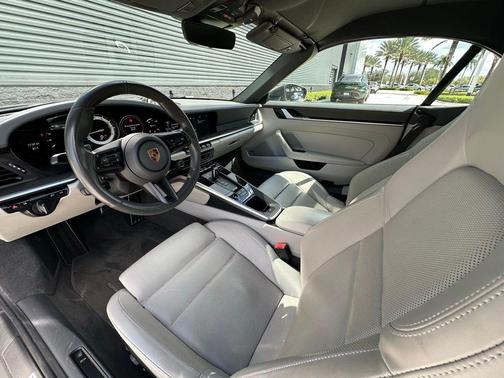 2020 Porsche 911 Carrera 4S