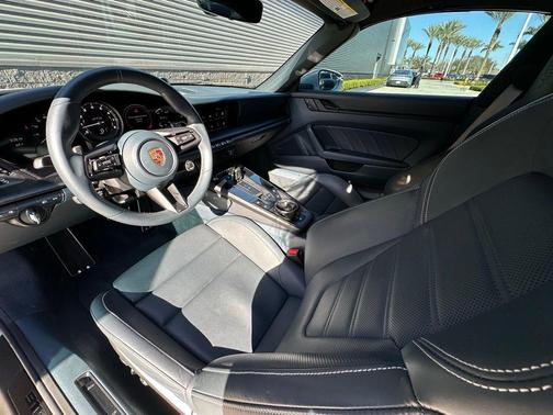 2024 Porsche 911 Targa 4 GTS