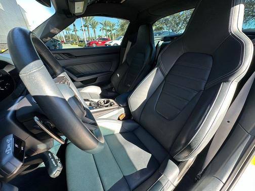 2024 Porsche 911 Targa 4 GTS