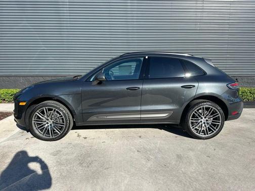 2026 Porsche Macan Base