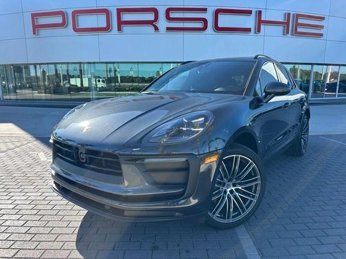 2026 Porsche Macan Base