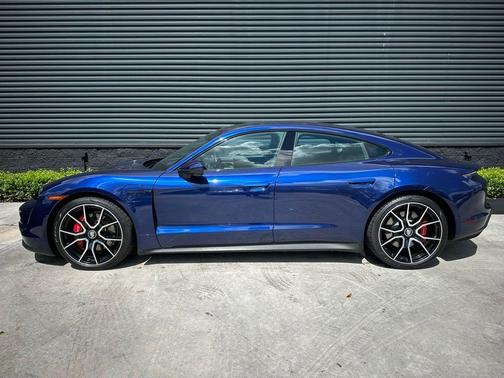 2024 Porsche Taycan 4S