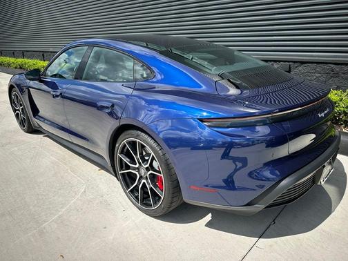 2024 Porsche Taycan 4S