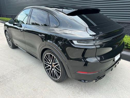 Black Metallic 2026 Porsche Cayenne GTS