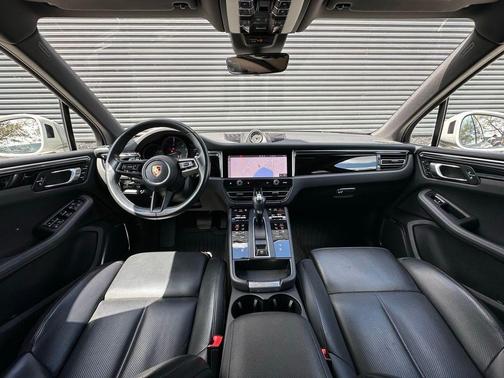 2023 Porsche Macan 