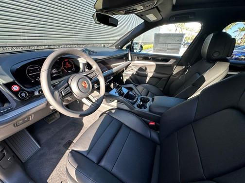 2026 Porsche Cayenne Base