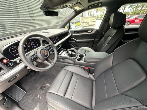 Platinum Silver Metallic 2026 Porsche Cayenne Base