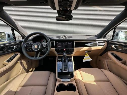 Dolomite Silver Metallic 2026 Porsche Macan S