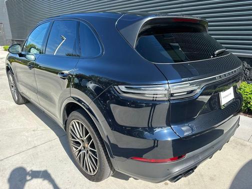 2022 Porsche Cayenne