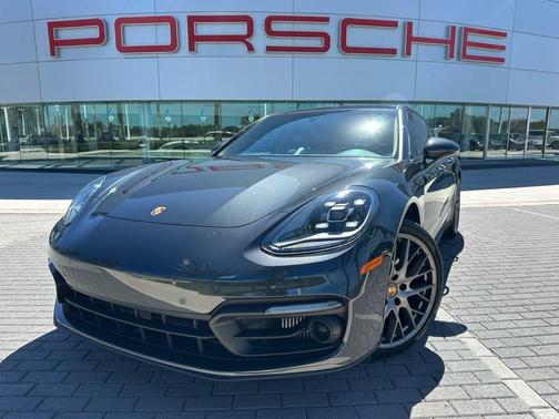2023 Porsche Panamera 4